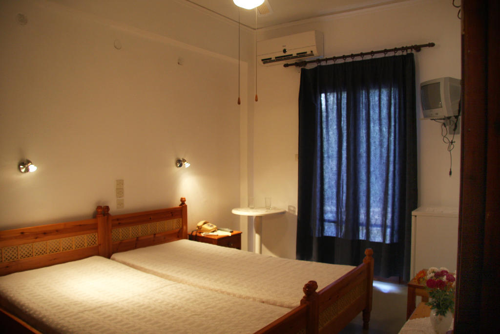 Hotel Rena Ágios Kírykos 객실 사진