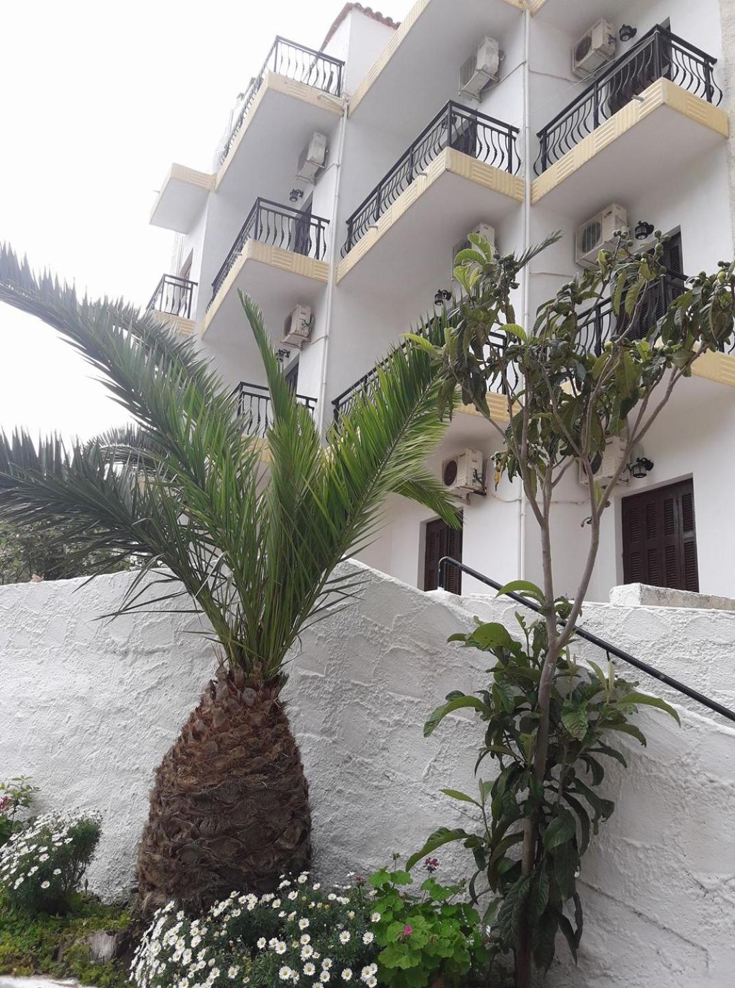 Hotel Rena Ágios Kírykos 외부 사진
