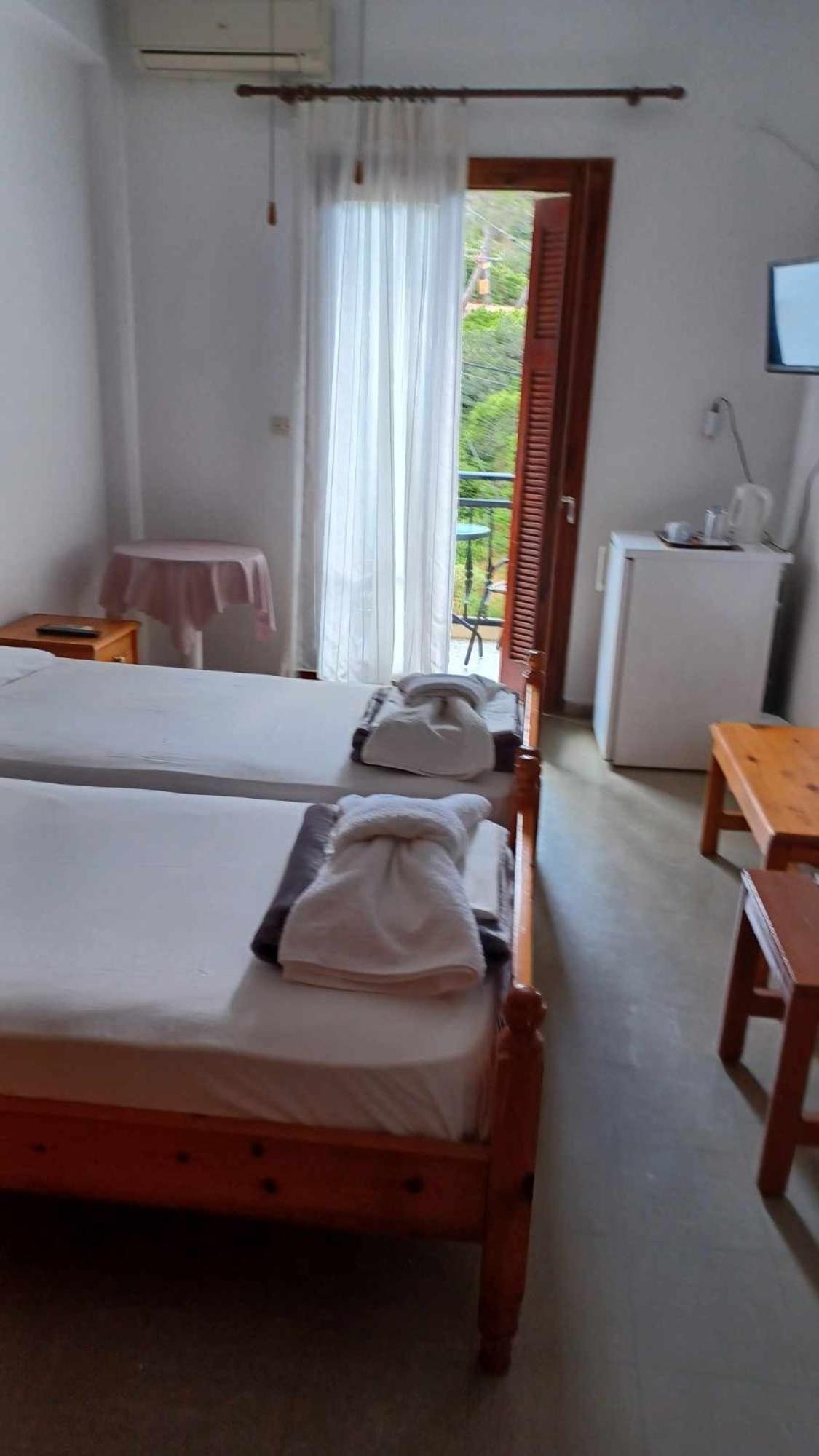 Hotel Rena Ágios Kírykos 외부 사진